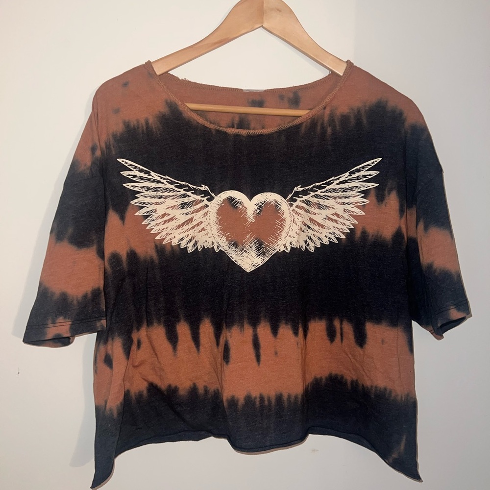 Graphic Tie-Dye Winged Heart Crop T‑Shirt - Rust/Black